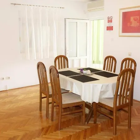 Matilda Apartamento Makarska